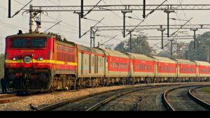 रेलवे यूनियन चुनाव से ठीक पहले उत्तरी रेलवे में 26,000 नौकरियां खत्म करने का फरमान