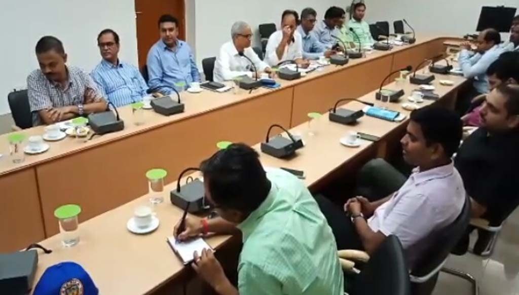 एसइआर : तीन मंडल रेल प्रबंधकों ने समन्वय पर किया मंथन