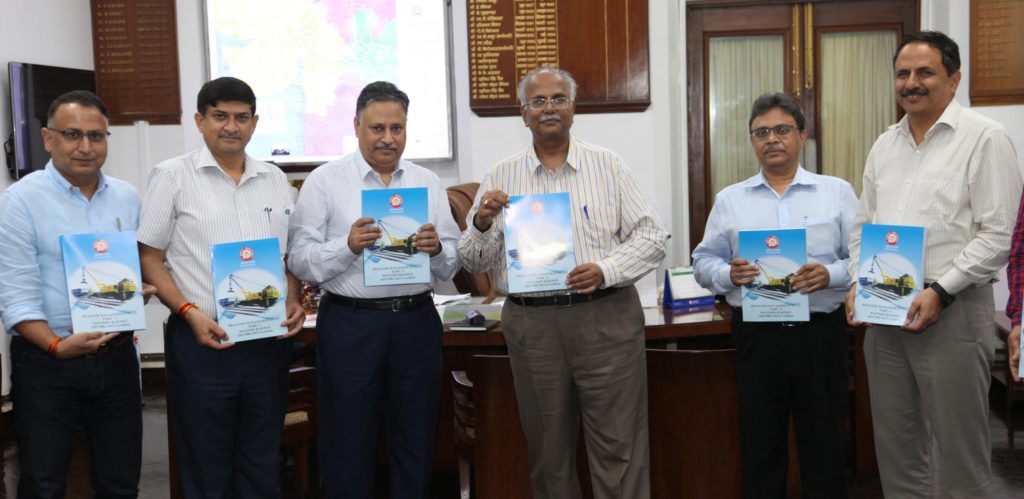 पश्चिम रेलवे के महाप्रबंधक ने किया आपदा प्रबंधन योजना-2018 का विमोचन
