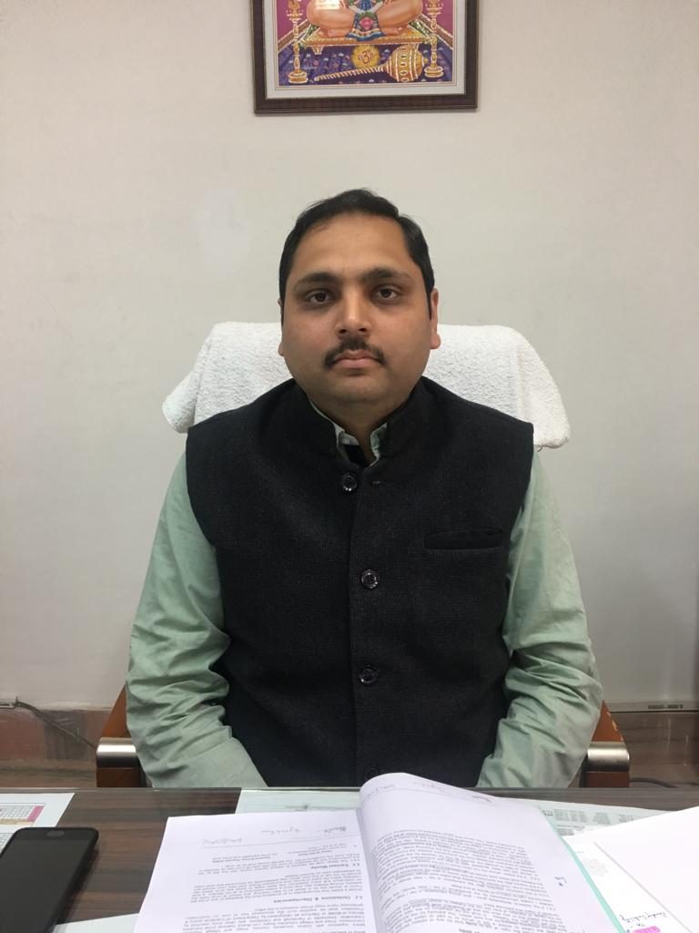 चक्रधरपुर : एक साल में ही सीनियर डीएफएम अनुराग गौरव का तबादला