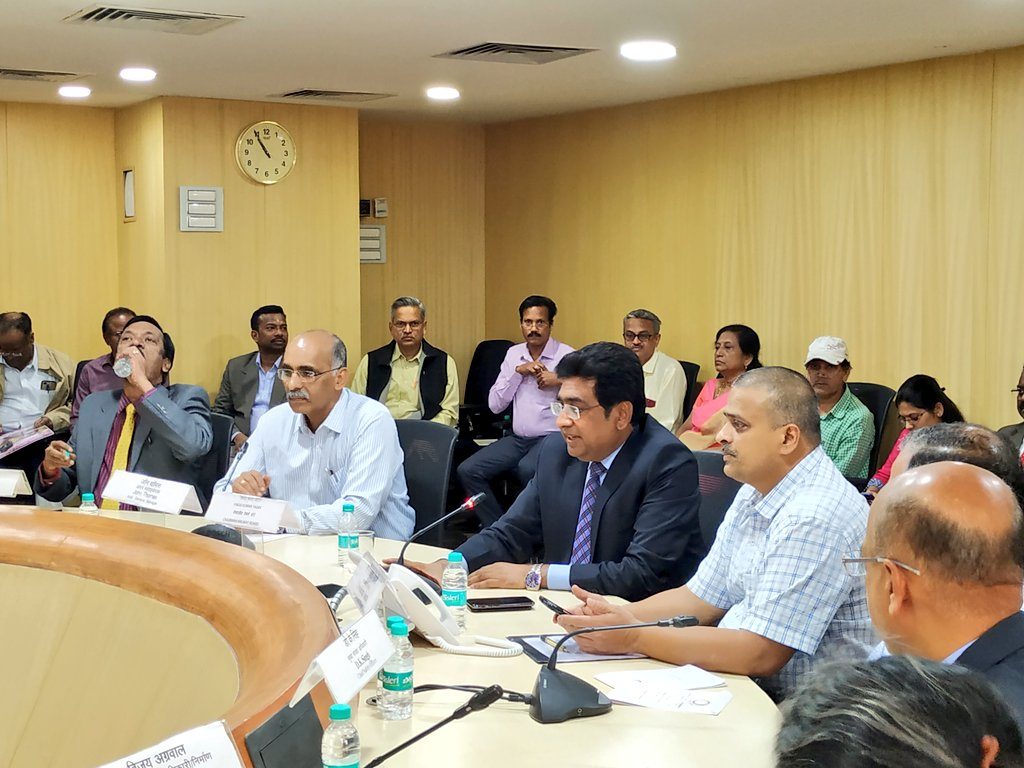 कर्मचारी रेलवे की रीढ़ हैं, कार्यस्थल पर उन्हें सुविधाए देना प्राथमिकता : विनोद कुमार यादव
