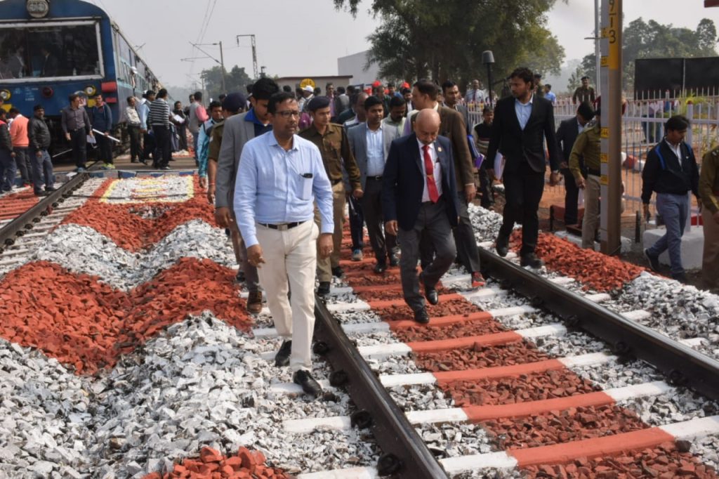 मैं उड़ीसा का नहीं भारत का आदमी हूं : रेल जीएम