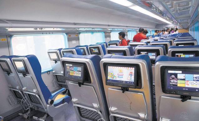 रेलवे ट्रेनों में दिखायेगा यात्रियों को पोपुलर टीवी शो और पसंदीदा फिल्में
