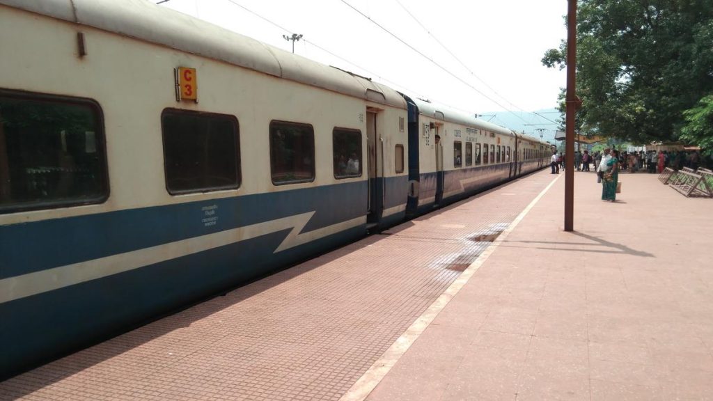 जनशताब्दी को बंद कर हावड़ा – टाटा के बीच प्राइवेट ट्रेन चलाने की तैयारी ! क्या है हकीकत