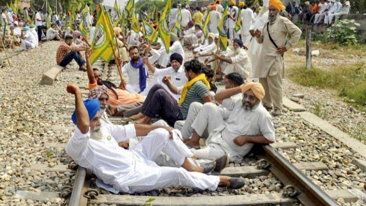 किसान आंदोलन से रेलवे को 1200 करोड़ से अधिक का हुआ नुकसान, गुर्जरों ने रोकी रफ्तार