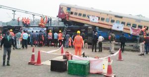 टाटानगर : ट्रेन दुर्घटना के मॉक ड्रिल से जांची सतर्कता तैयारियां, सबसे लेट पहुंची स्थानीय पुलिस