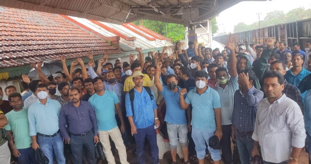 लोको रनिंग स्टॉफ एसोसिएशन ने किया देश व्यापी प्रदर्शन, सरकार के सामने रखी मांगें