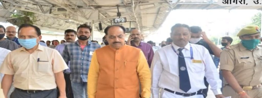 रेलवे पीएससी कमेटी पहुंची आगरा, एसएंडटी मेंटेनर्स यूनियन ने चेयरमैन का किया भव्य स्वागत