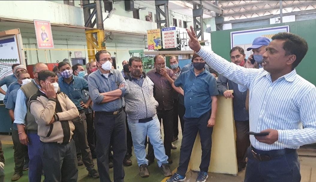 अहमदाबाद मंडल की कोविड रिस्पांस टीम की सक्रियता से रेलकर्मियों को मिल रही राहत