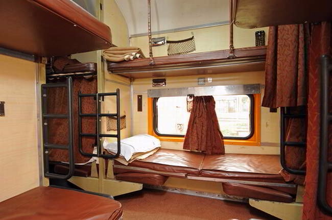 ट्रेनों में बेडशीट, कंबल और पर्दे की सुविधा बहाल, अब रियायत शुरू होने का इंतजार