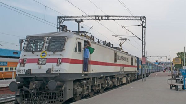 होली स्पेशल : मुंबई तथा जयपुर/भगत की कोठी एवं भावनगर के बीच चलायी जायेंगी विशेष सुपरफास्ट ट्रेनें