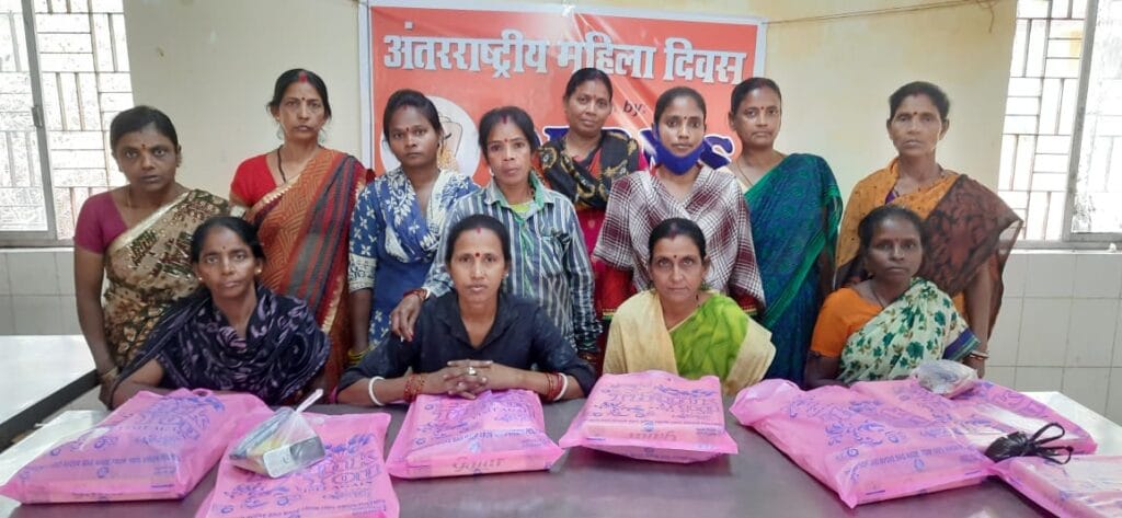 दक्षिण पूर्व रेलवे मजदूर संघ ने खड़गपुर कारखाना में मनाया अंतर्राष्ट्रीय महिला दिवस