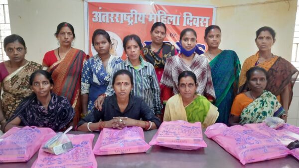 दक्षिण पूर्व रेलवे मजदूर संघ ने खड़गपुर कारखाना में मनाया अंतर्राष्ट्रीय महिला दिवस