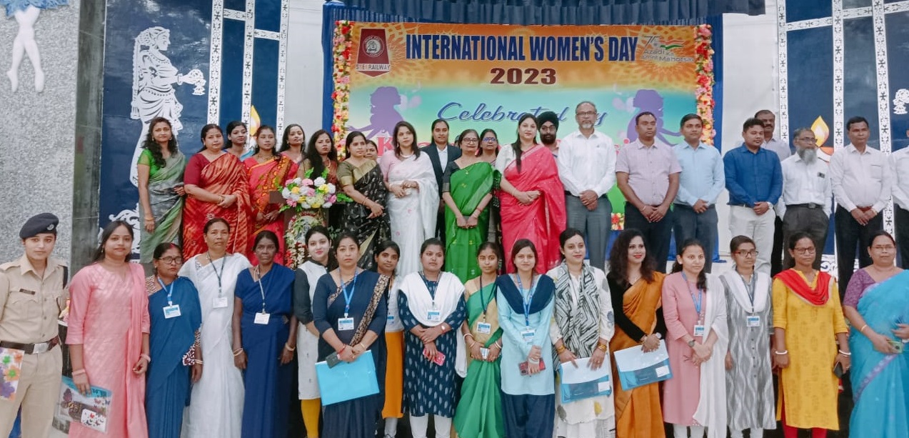 खड़गपुर मंडल की 18 महिला कर्मचारी कार्यस्थल पर उत्कृष्ट योगदान के लिए सम्मानित
