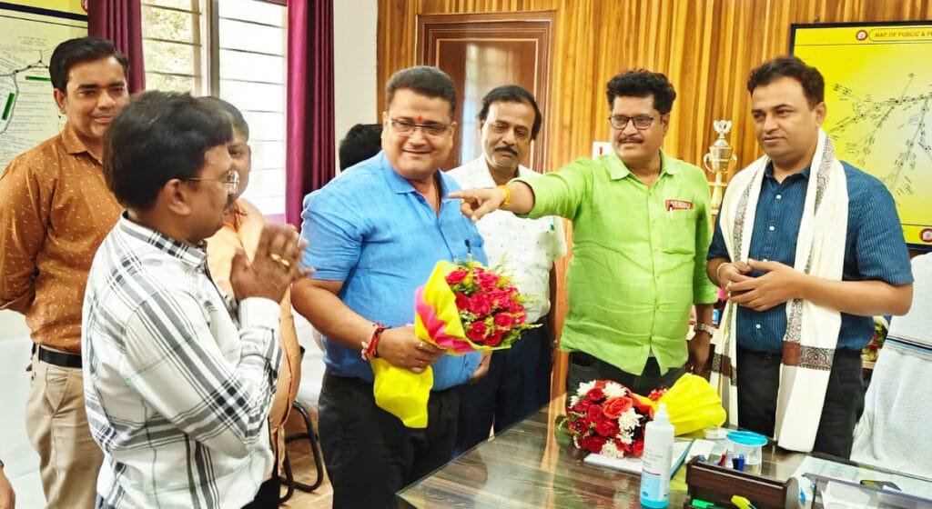 CKP : नये सीनियर डीसीएम व डीओएम का स्वागत करने में रेलवे मेंस यूनियन से आगे रही कांग्रेस