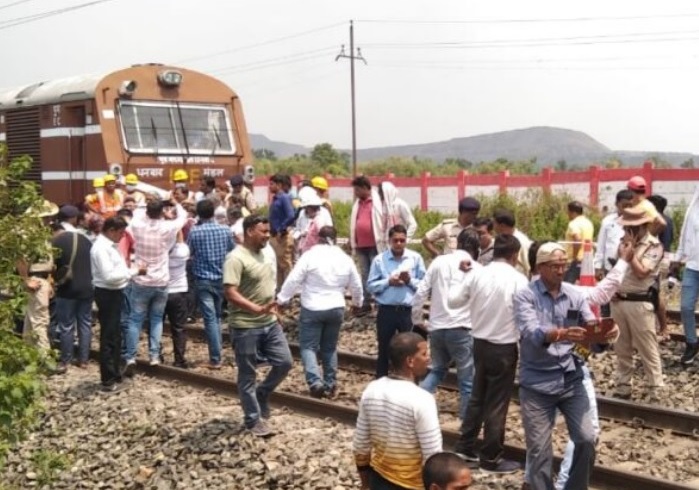 गोमो रेलखंड पर ओवरहेड हादसा रेलवे में ठेकेदारी प्रथा की लापरवाही का नतीजा : माकपा