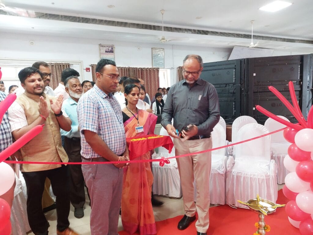 खड़गपुर रेलवे स्टेशन पर जिंगल आधारित ऑडियो अनाउंसमेंट सिस्टम का डीआरएम ने किया उद्घाटन