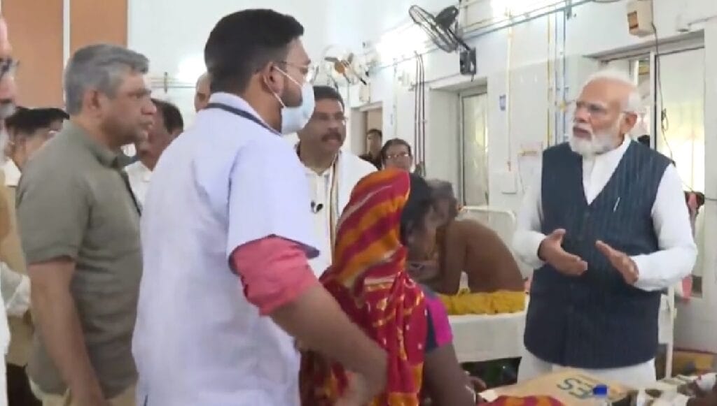 बालासोर दुर्घटना में मृतकों की संख्या 288 तक पहुंची, विचलित पीएम ने कहा – तय होगी जिम्मेदारी