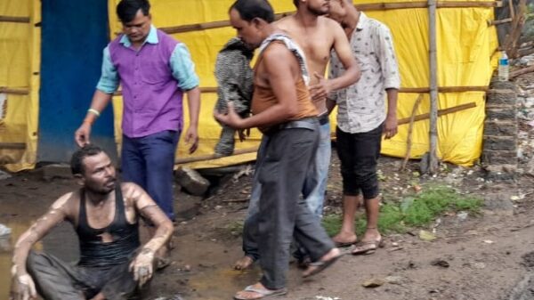 टाटानगर : लीज की जमीन पर कब्जा दिलाने के विरोध में रेलकर्मी ने किया आत्मदाह का प्रयास