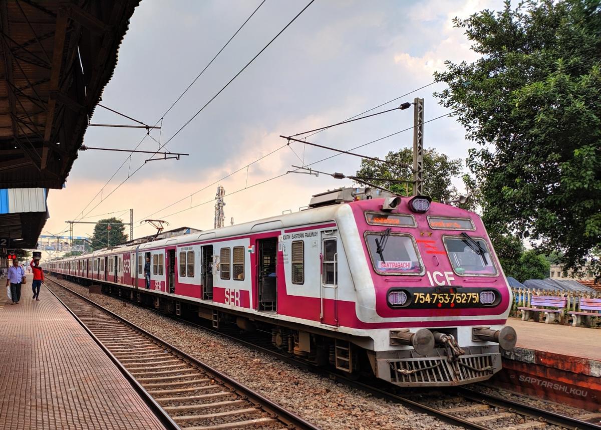 ट्रेनों की लेट लतीफी से परेशान है पांशकुड़ा - मेचेदा - दीघा रेलखंड के यात्री