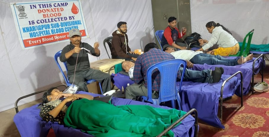 बाबू गेणू दिवस पर दक्षिण पूर्व रेलवे मजदूर संघ के शिविर में 68 यूनिट रक्तदान