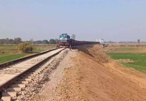JABALPUR. रेलवे जमीन के बदलने नहीं देगा नौकरी, रोजगार का इंतजार कर रहे 1100 परिवारों में आक्रोश