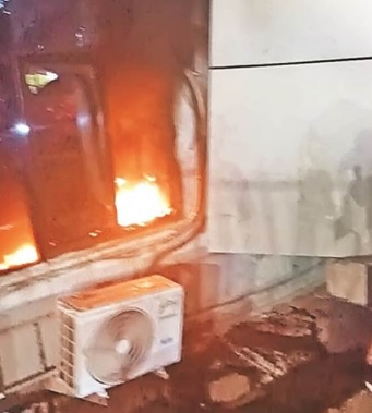RAIPUR : दो माह में दूसरी बार रेलवे स्टेशन में लगी आग, वेटिंग हॉल में मची भगदड़