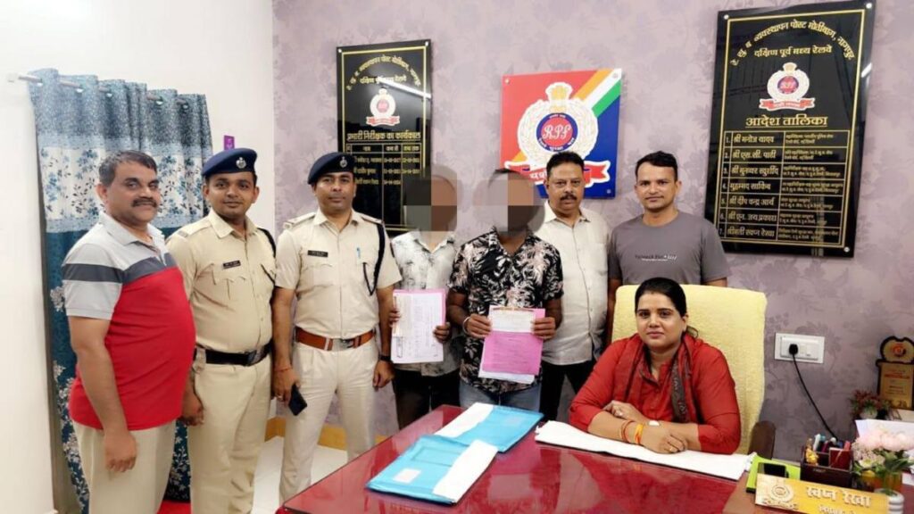 NAGPUR : रेलवे के कई आरक्षण केंद्रों पर छापा, अवैध तत्काल टिकट बेचने के आरोप में 2 गिरफ्तार