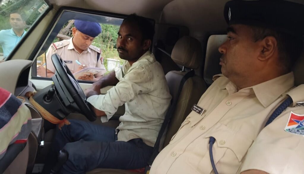 ADTP RPF का एक्शन-TATA में टेंशन, पिकअप पर लोड तीन टन रेलवे फिटिंग्स जब्त, निशाने पर स्क्रैप किंग ‘अशोक यादव’