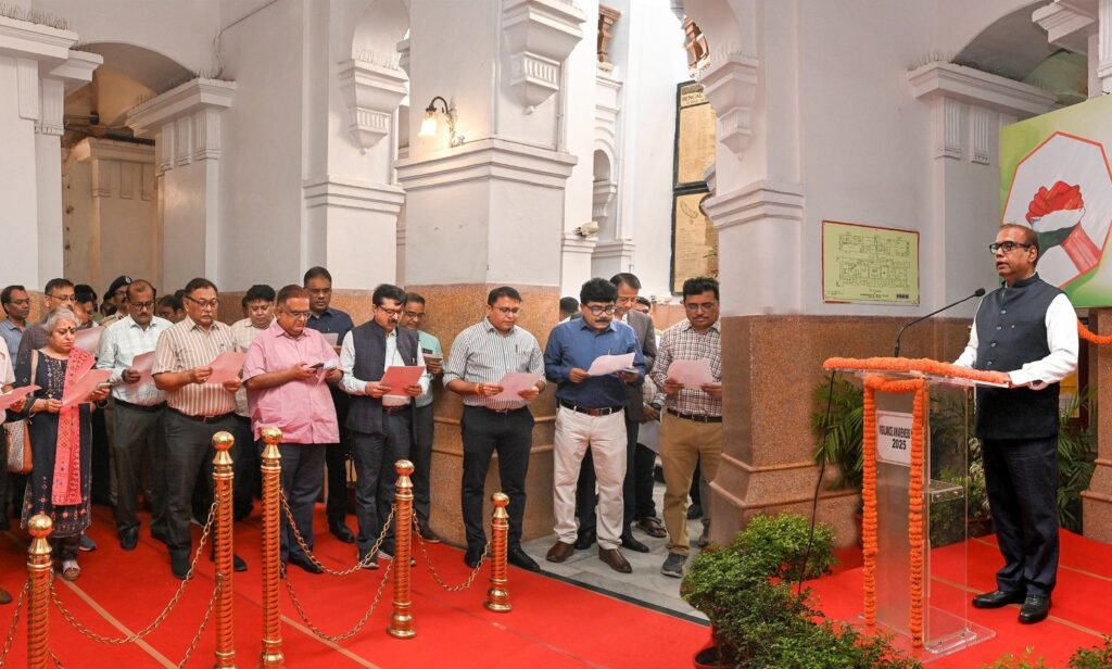 South Eastern Railway : सतर्कता जागरूकता सप्ताह पर रेलवे अधिकारियों-कर्मचारियों ने ईमानदारी की शपथ ली