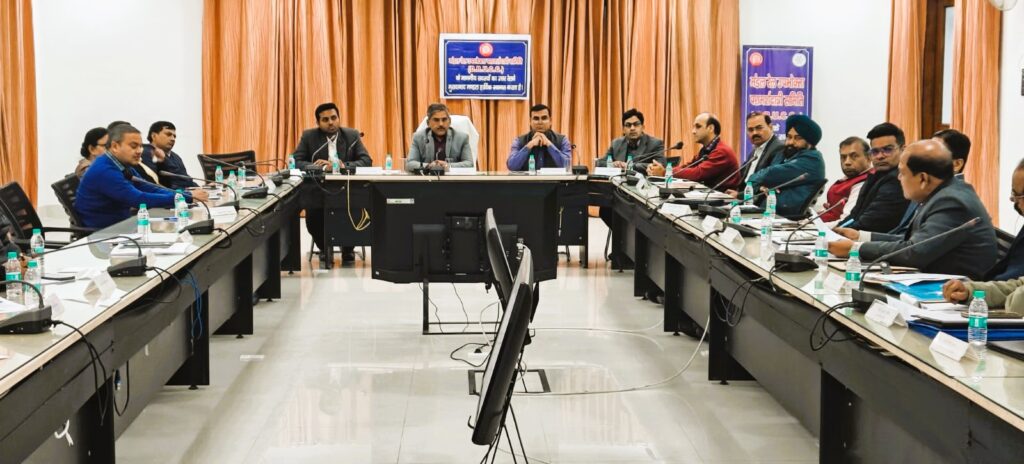 Moradabad डीआरयूसीसी की बैठक में उपलब्धियों, विकास और यात्री सुविधाओं पर मंथन