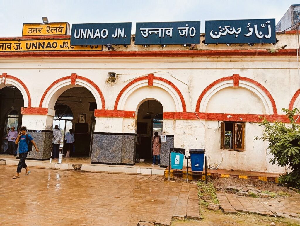 उत्तर रेलवे : डीआरएम के निरीक्षण से गायब मिले उन्नाव स्टेशन अधीक्षक त्रिभुवन जोशी सस्पेंड