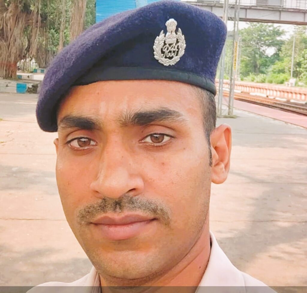 RANCHI : रेलवे ट्रैक पर कटा मिला RPF जवान का शव, तीन दिन पहले हुई थी पोस्टिंग, सवालों में घिरी मौत!